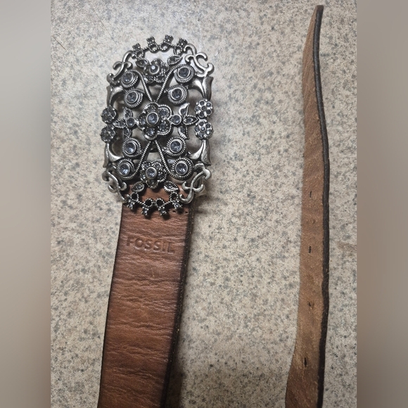 Fossil Womens Medium Belt Genuine Leather Brown with Silver Details Classic - Picture 1 of 5